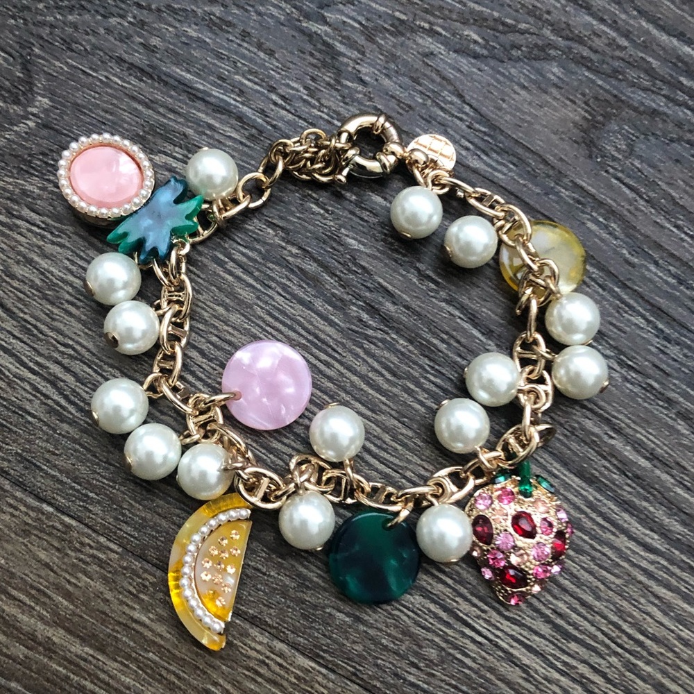 Cute adjustable bracelet. New.